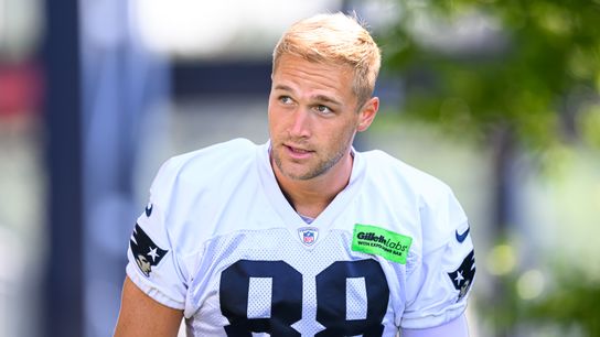 Patriots Camp Report 08.14.23: Mike Gesicki leaves with injury; Trent Brown back fully in pads taken at Gillette Stadium (Patriots)
